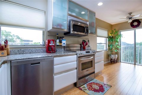 Copropriété à louer à Sarasota, Floride: 2 chambres, 107.77 m2 № 1205927 - photo 13