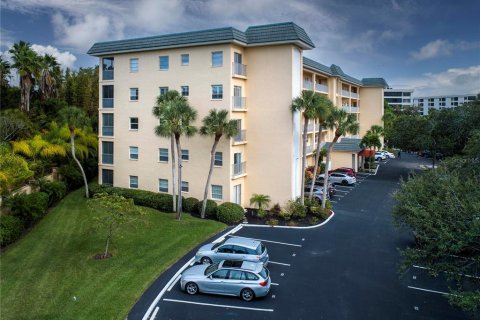 Copropriété à louer à Sarasota, Floride: 2 chambres, 107.77 m2 № 1205927 - photo 1