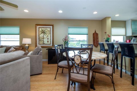 Copropriété à louer à Sarasota, Floride: 2 chambres, 107.77 m2 № 1205927 - photo 18