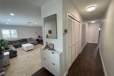Villa ou maison à louer à Coconut Creek, Floride: 3 chambres, 153.2 m2 № 2248953 - photo 6