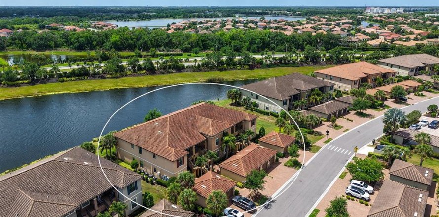 Condo in Bradenton, Florida, 2 bedrooms  № 2233471