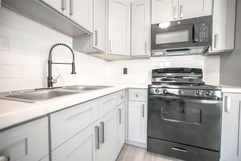 Casa en venta en Orlando, Florida, 3 dormitorios, 94.85 m2 № 1915543 - foto 10