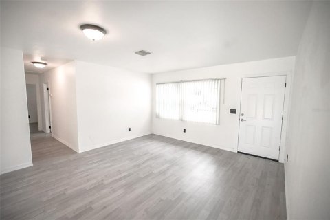 Casa en venta en Orlando, Florida, 3 dormitorios, 94.85 m2 № 1915543 - foto 7