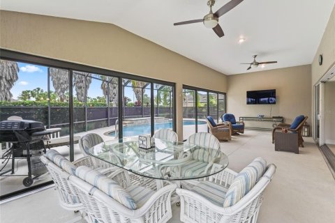House in The Villages, Florida 4 bedrooms, 242.1 sq.m. № 1686601 - photo 27