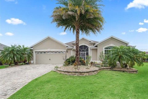 House in The Villages, Florida 4 bedrooms, 242.1 sq.m. № 1686601 - photo 5