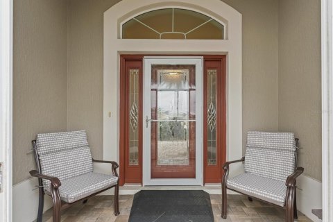 House in The Villages, Florida 4 bedrooms, 242.1 sq.m. № 1686601 - photo 8