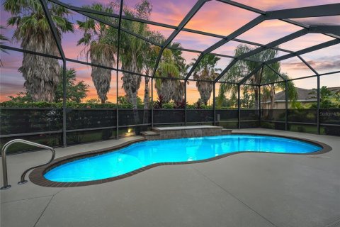 House in The Villages, Florida 4 bedrooms, 242.1 sq.m. № 1686601 - photo 2