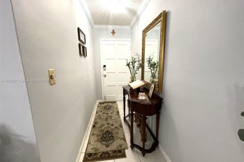 Condo in Sunrise, Florida, 2 bedrooms  № 1834566 - photo 11