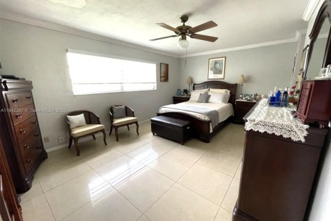 Condo in Sunrise, Florida, 2 bedrooms  № 1834566 - photo 12