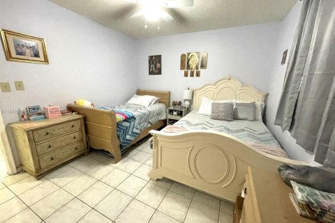 Condo in Sunrise, Florida, 2 bedrooms  № 1834566 - photo 20