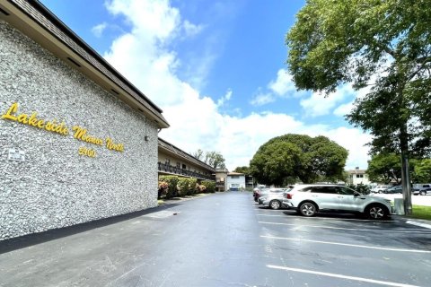 Condo in Sunrise, Florida, 2 bedrooms  № 1834566 - photo 3