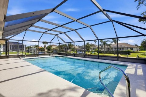 House in Palm Coast, Florida 3 bedrooms, 208.75 sq.m. № 2095145 - photo 20