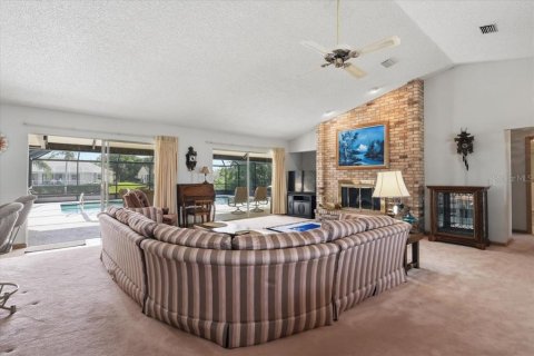 House in Palm Coast, Florida 3 bedrooms, 208.75 sq.m. № 2095145 - photo 3