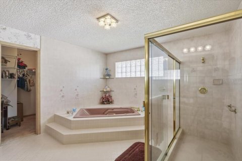 House in Palm Coast, Florida 3 bedrooms, 208.75 sq.m. № 2095145 - photo 24