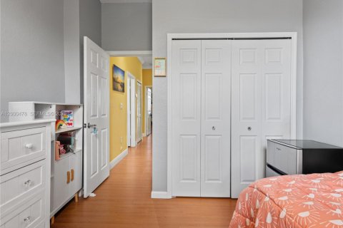 Adosado en venta en Miami, Florida, 3 dormitorios, 165.09 m2 № 2064747 - foto 16