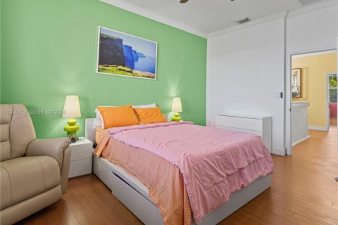 Adosado en venta en Miami, Florida, 3 dormitorios, 165.09 m2 № 2064747 - foto 10