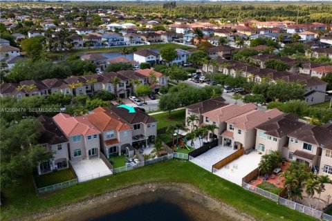 Adosado en venta en Miami, Florida, 3 dormitorios, 165.09 m2 № 2064747 - foto 26