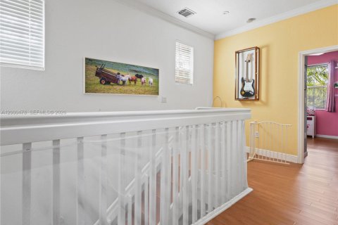 Adosado en venta en Miami, Florida, 3 dormitorios, 165.09 m2 № 2064747 - foto 9