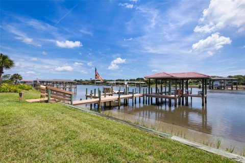 House in Palm Coast, Florida 3 bedrooms, 306.21 sq.m. № 2211364 - photo 25