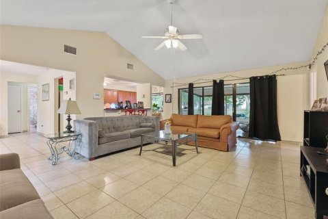 House in Tampa, Florida 3 bedrooms, 141.77 sq.m. № 1848137 - photo 6