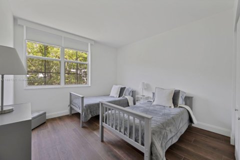 Снять в аренду кондоминиум в Авентура, Флорида 3 спальни, 122.63м2, № 2005429 - фото 2