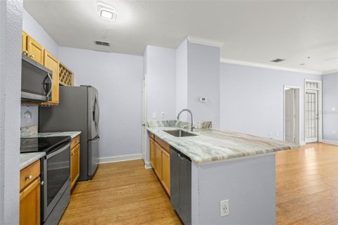 Copropriété à vendre à Tampa, Floride: 2 chambres, 89.93 m2 № 2106510 - photo 4