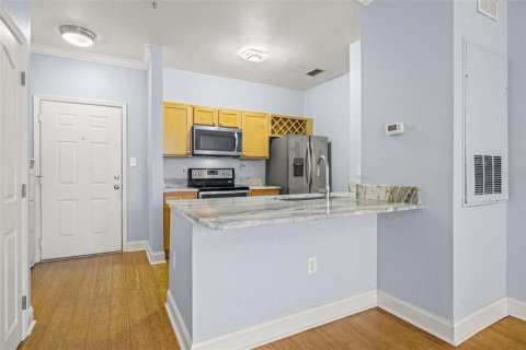 Copropriété à vendre à Tampa, Floride: 2 chambres, 89.93 m2 № 2106510 - photo 8
