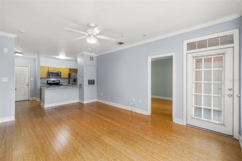 Copropriété à vendre à Tampa, Floride: 2 chambres, 89.93 m2 № 2106510 - photo 11