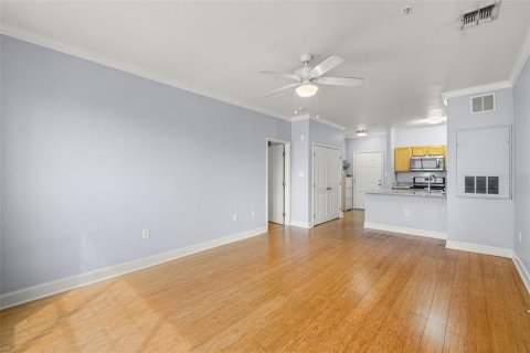 Copropriété à vendre à Tampa, Floride: 2 chambres, 89.93 m2 № 2106510 - photo 9