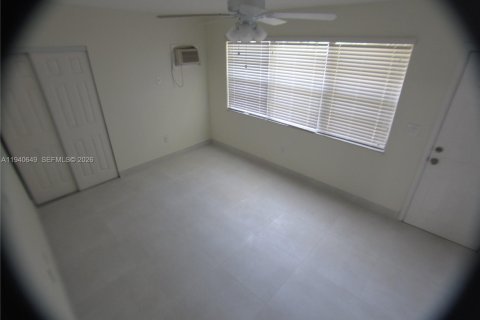 Adosado en alquiler en Sweetwater, Florida, 4 dormitorios, 124.86 m2 № 1998504 - foto 19