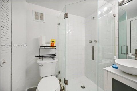 Adosado en alquiler en Sweetwater, Florida, 4 dormitorios, 124.86 m2 № 1998504 - foto 12