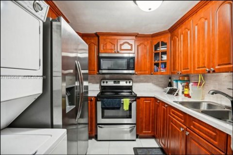 Adosado en alquiler en Sweetwater, Florida, 4 dormitorios, 124.86 m2 № 1998504 - foto 6