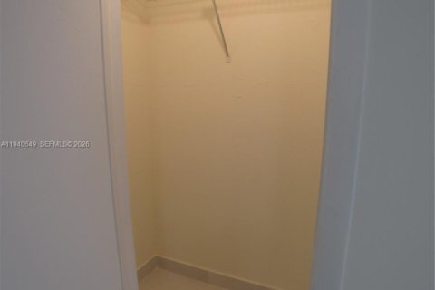 Adosado en alquiler en Sweetwater, Florida, 4 dormitorios, 124.86 m2 № 1998504 - foto 14