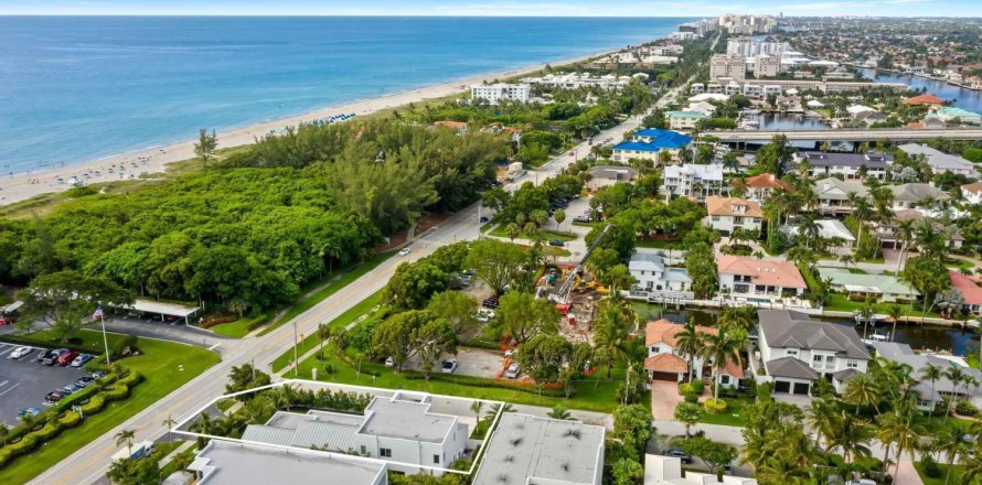 House in Delray Beach, Florida 5 bedrooms, 422.52 sq.m. № 869335