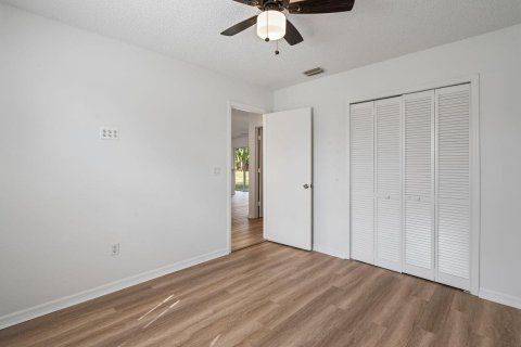 Casa en venta en Palm Bay, Florida, 3 dormitorios, 125.98 m2 № 2250693 - foto 14