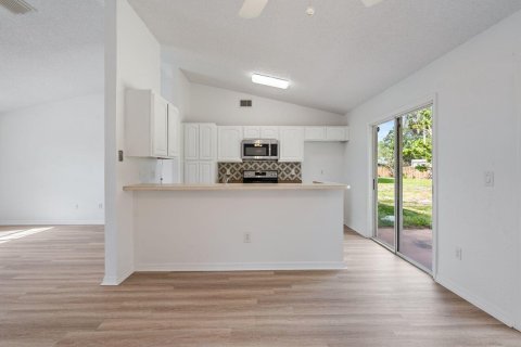 Casa en venta en Palm Bay, Florida, 3 dormitorios, 125.98 m2 № 2250693 - foto 7