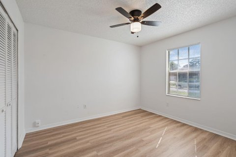 Casa en venta en Palm Bay, Florida, 3 dormitorios, 125.98 m2 № 2250693 - foto 13