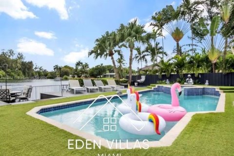 Снять в аренду виллу или дом в Холливуд, Флорида 5 спален, 205.13м2, № 2034714 - фото 7