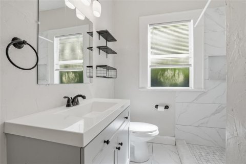 Casa en venta en Saint Petersburg, Florida, 4 dormitorios, 155.43 m2 № 2141957 - foto 7
