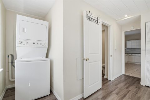 Casa en venta en Saint Petersburg, Florida, 4 dormitorios, 155.43 m2 № 2141957 - foto 13