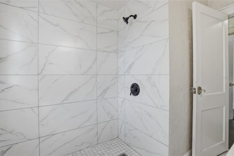 Casa en venta en Saint Petersburg, Florida, 4 dormitorios, 155.43 m2 № 2141957 - foto 8