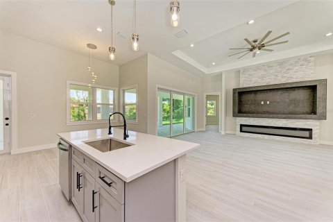 House in North Port, Florida 3 bedrooms, 208.57 sq.m. № 1771018 - photo 30