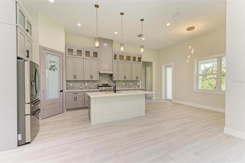 House in North Port, Florida 3 bedrooms, 208.57 sq.m. № 1771018 - photo 26