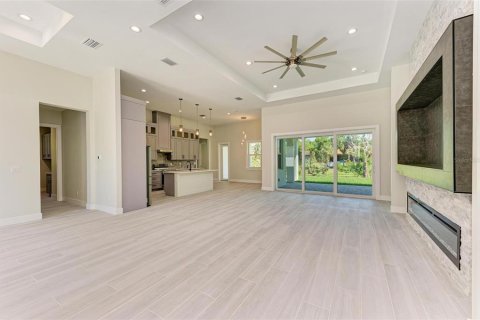 House in North Port, Florida 3 bedrooms, 208.57 sq.m. № 1771018 - photo 20