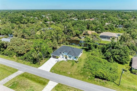 House in North Port, Florida 3 bedrooms, 208.57 sq.m. № 1771018 - photo 4