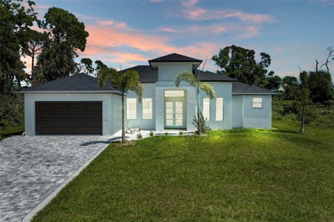 House in North Port, Florida 3 bedrooms, 208.57 sq.m. № 1771018 - photo 2