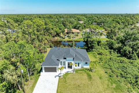 House in North Port, Florida 3 bedrooms, 208.57 sq.m. № 1771018 - photo 11