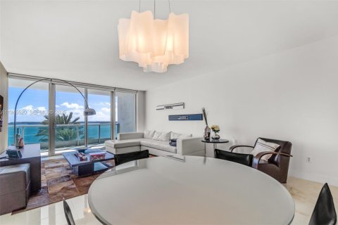 Condominio en venta en Miami, Florida, 1 dormitorio, 105.44 m2 № 2002123 - foto 8