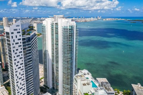 Condominio en venta en Miami, Florida, 1 dormitorio, 105.44 m2 № 2002123 - foto 25