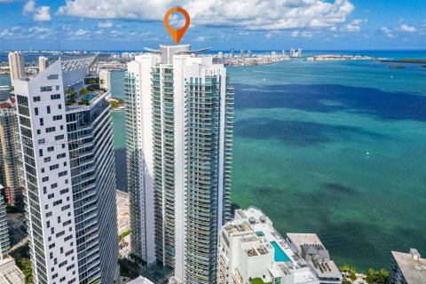 Condominio en venta en Miami, Florida, 1 dormitorio, 105.44 m2 № 2002123 - foto 24